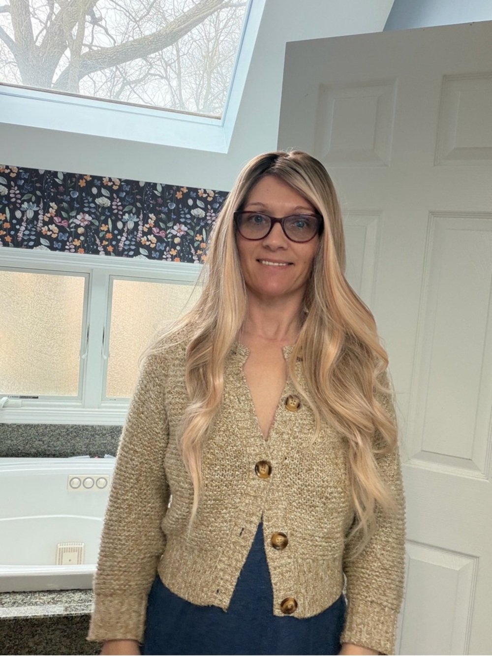 Chelsey Smith Crowns
Apricot luxe standard size - Picture 4 of 4
